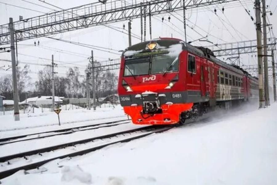 В Подмосковье столкнулись электричка и автомобиль