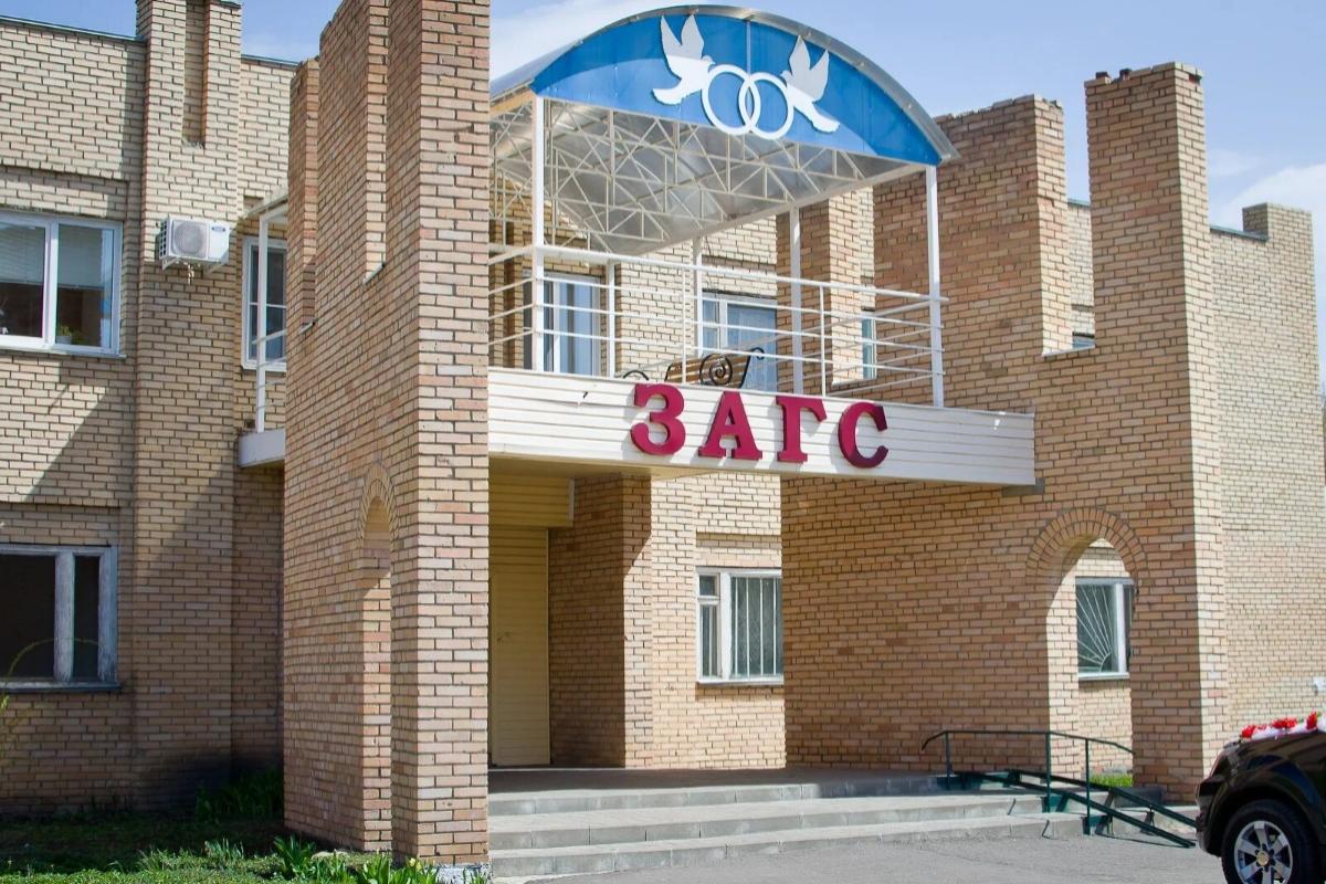 Россияне всё чаще отказываются от отчеств «Никитич» и «Никитична»