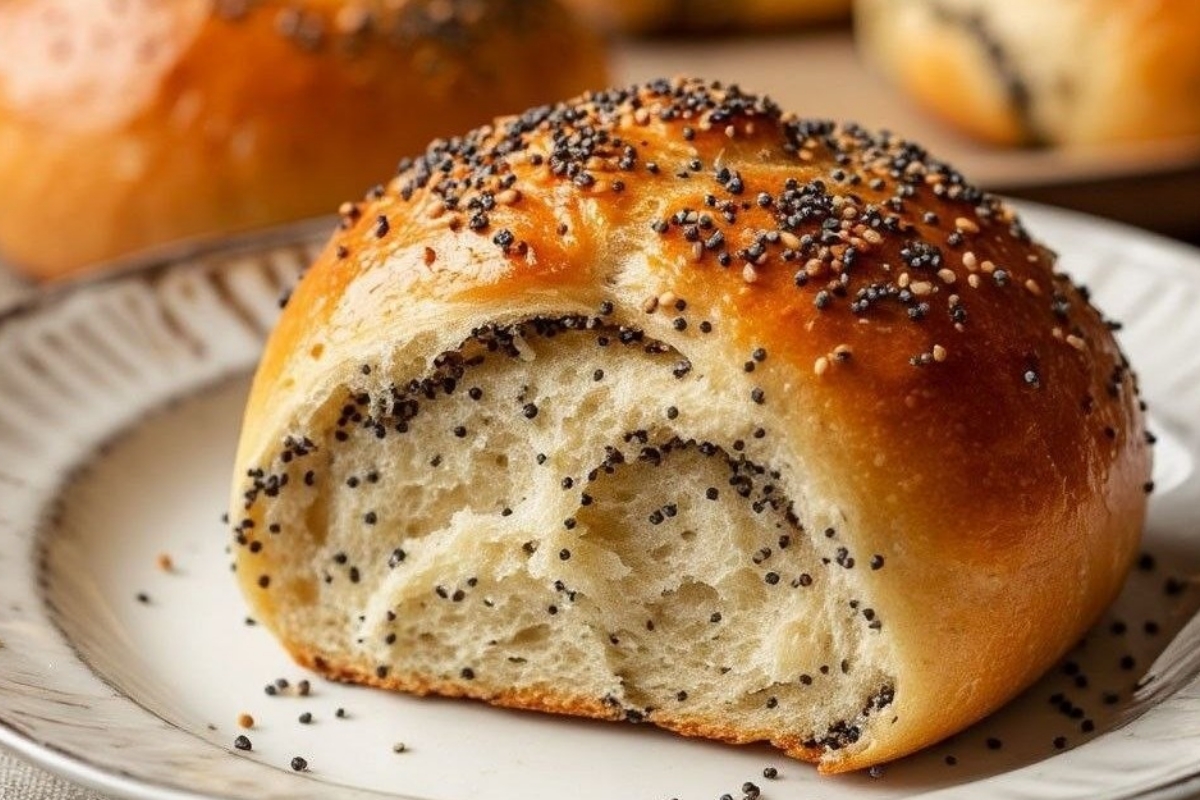 Готовим воздушные булочки с маком