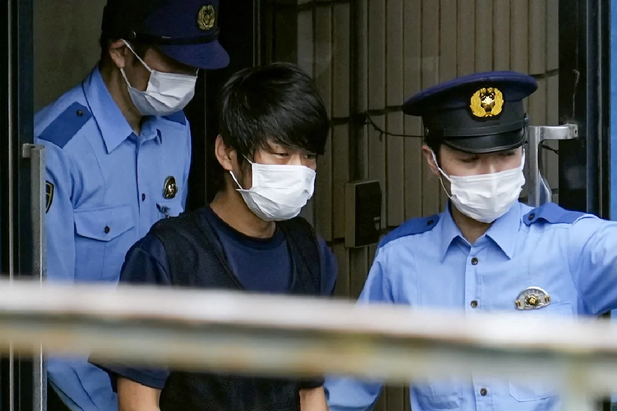 Убийцу экс-премьера Японии Синдзо Абэ приговорили к пожизненному заключению