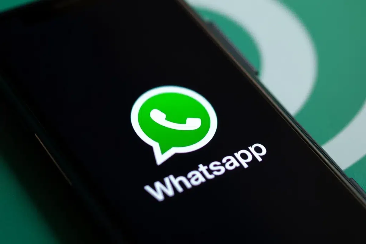 Россияне столкнулись с масштабным сбоем в работе WhatsApp*