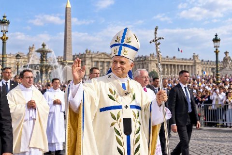 Папа Лев XIV проводит мессу на площади Согласия