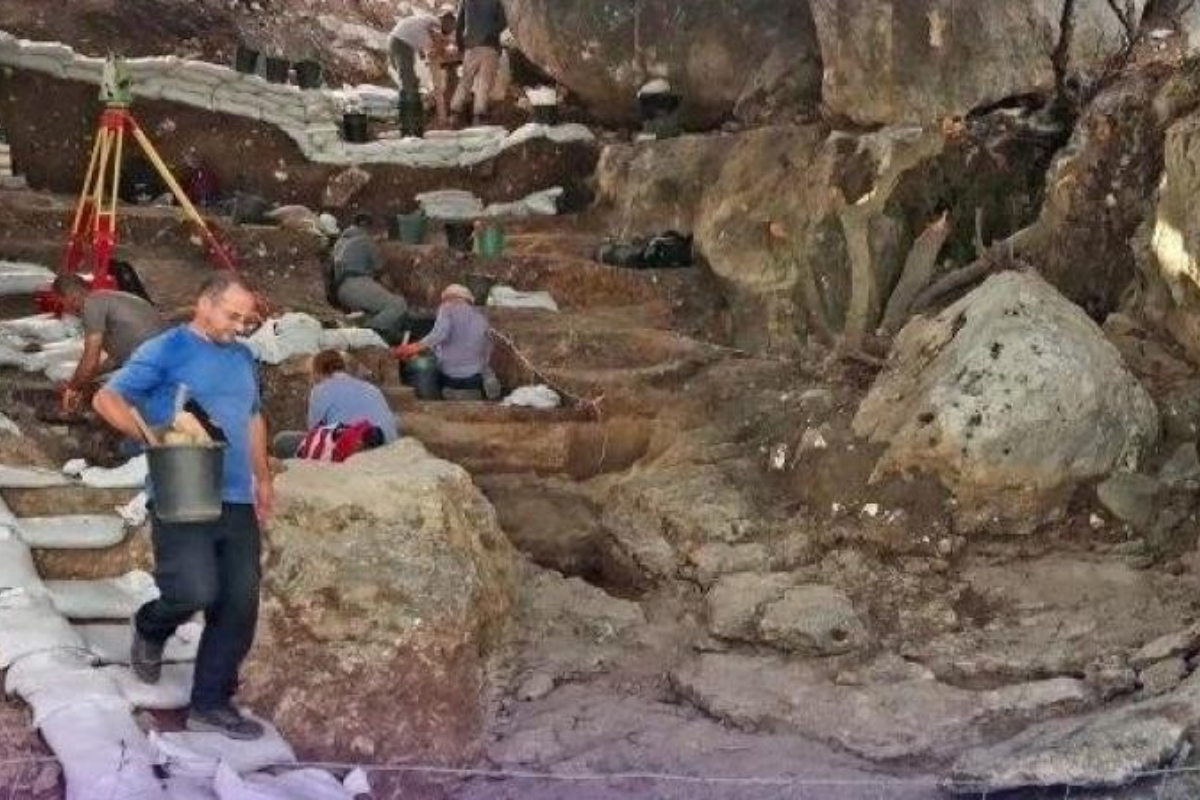 В Израиле нашли пещеру, запечатанную сотни тысяч лет