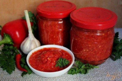 Готовим аджику с хреном на зиму