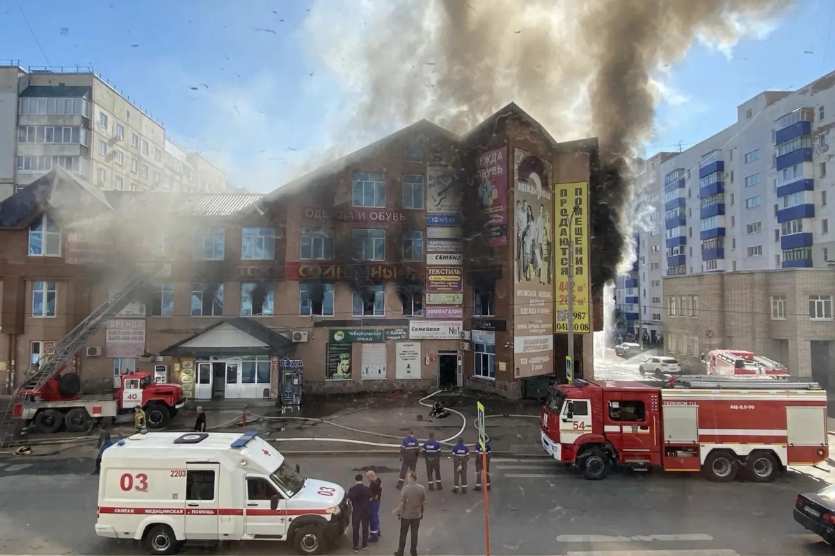 Три родные сестры погибли при пожаре в торговом центре Стерлитамака