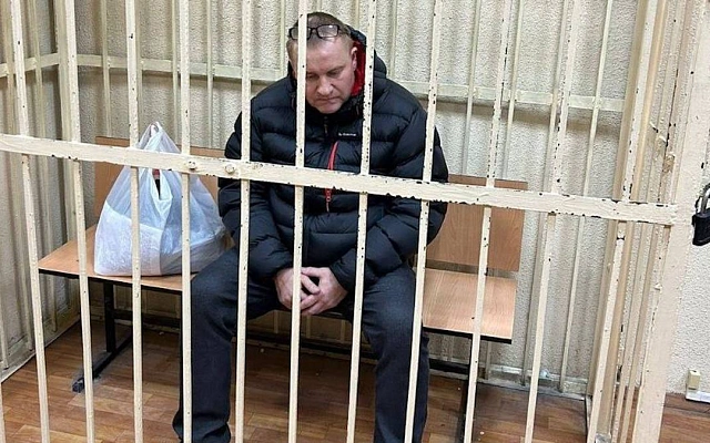 Суд арестовал отца школьницы, устроившей бойню в брянской гимназии