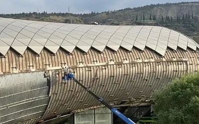 Начался снос «Трубы Фуксаса» в Тбилиси