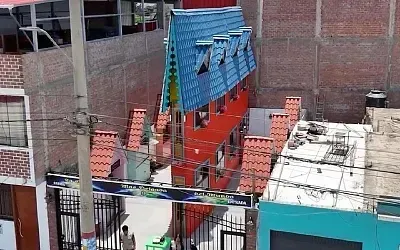  Самый узкий дом в мире построили в Перу