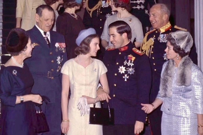 Помолвка, с которой началась последняя корона Греции