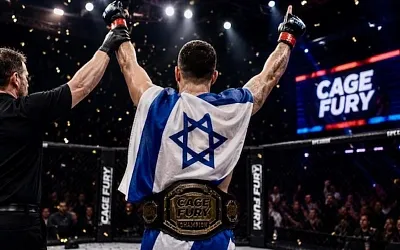 Израильский боец взял пояс Cage Fury