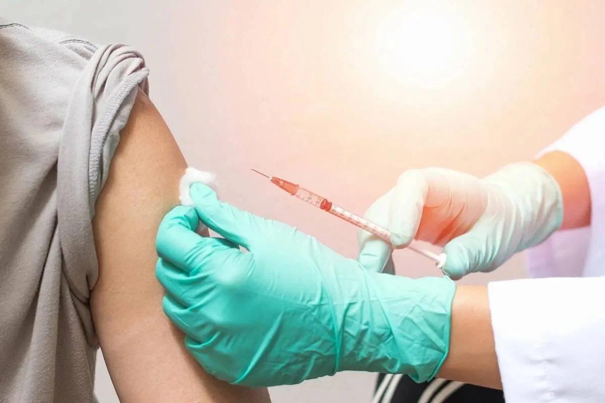 Вакцинация - щит против вируса и акт социальной ответственности