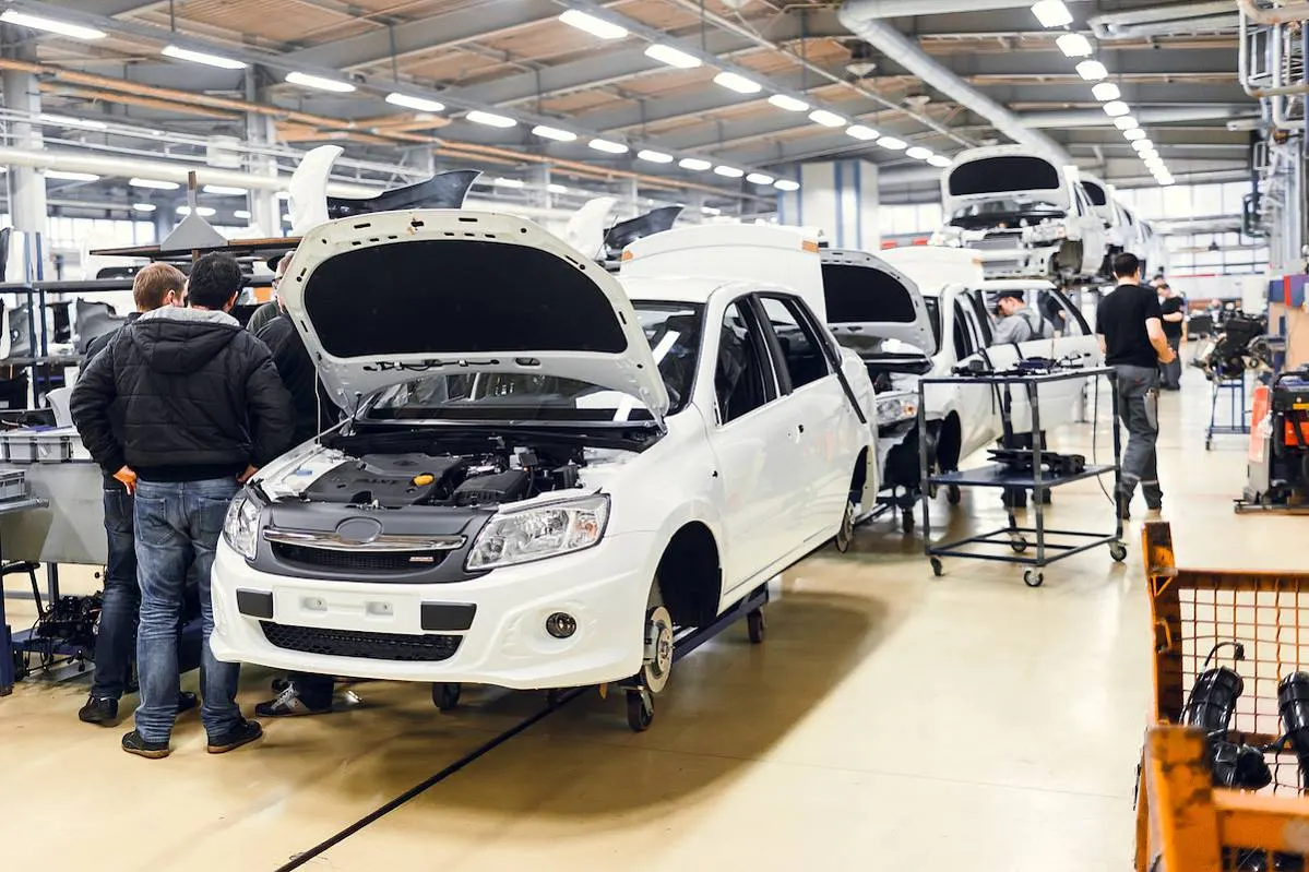 АвтоВАЗ приостанавливает выпуск Lada Granta