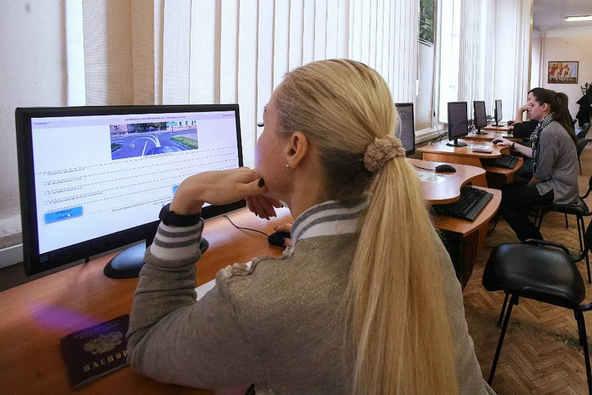 В теоретический экзамен на права войдут новые вопросы