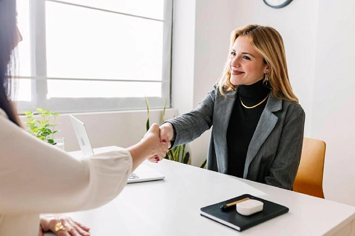 Как язык тела на собеседовании может помочь при устройстве на работу