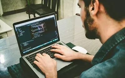 Крупнейшие российские IT-компании сокращают вакансии: что происходит?