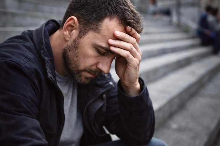 Тревожность чаще приходит с возрастом, показал индекс ВЦИОМ