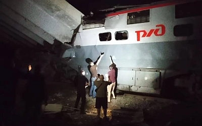 В Брянской области взорвали мост во время прохождения пассажирского поезда