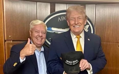 Грэм опубликовал фото Трампа с кепкой «Make Iran Great Again»*