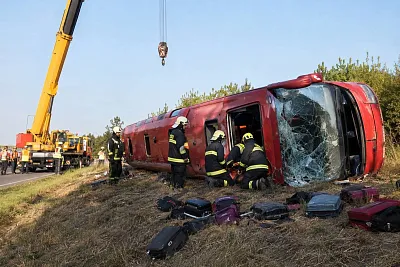 в венгрии погибли 12 человек при аварии польского автобуса