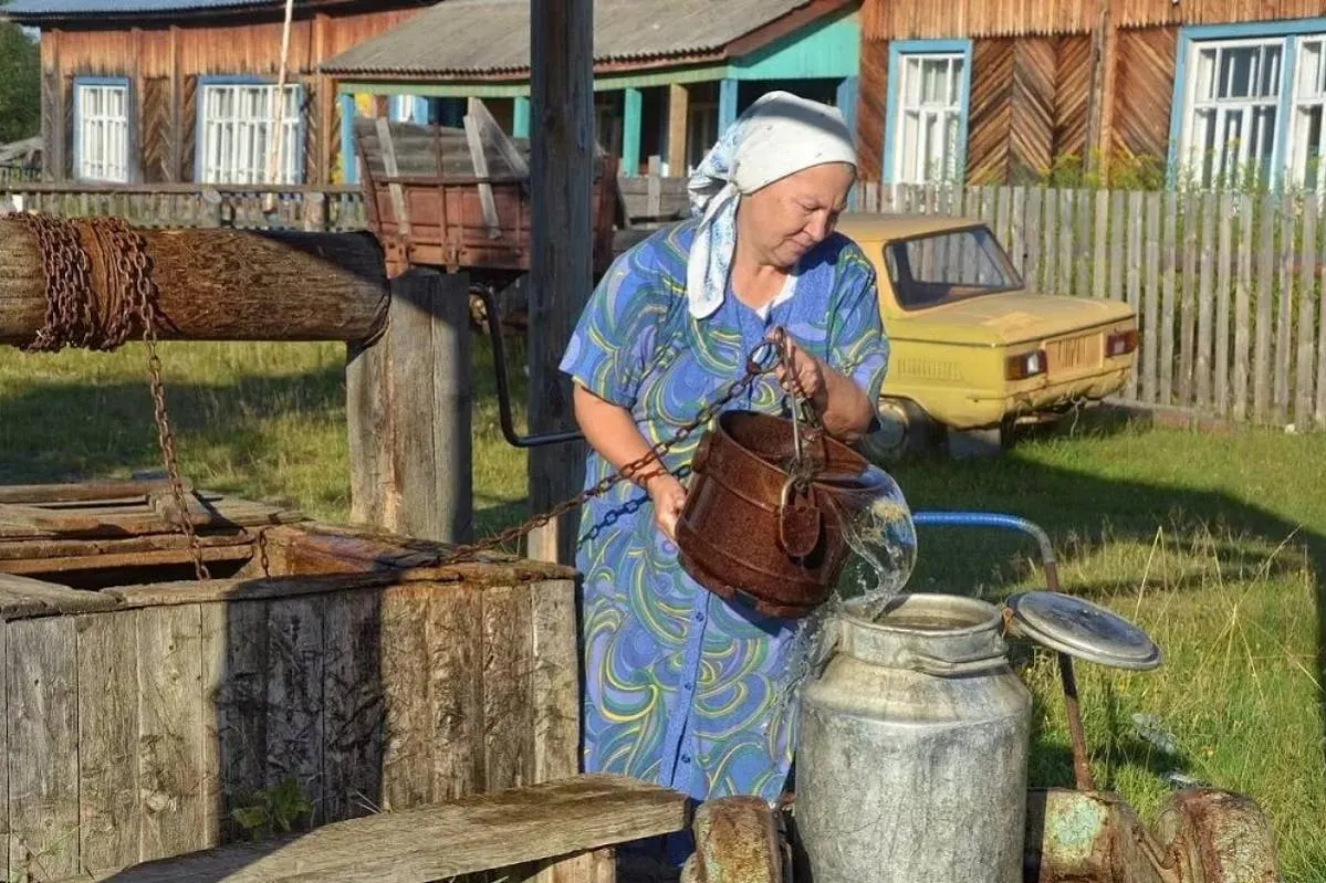 Почти 6 млн россиян до сих пор пьют воду из колодцев и родников
