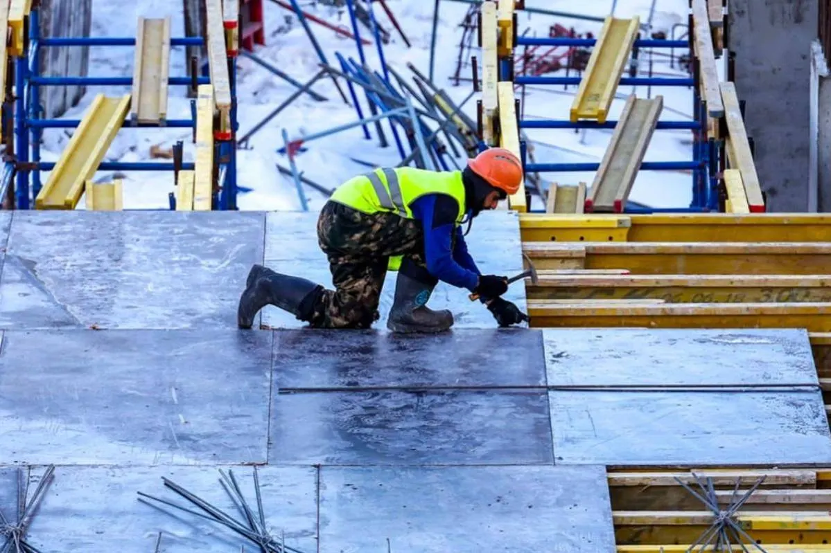 Менее половины застройщиков выведут новые проекты в продажу в 2025 году