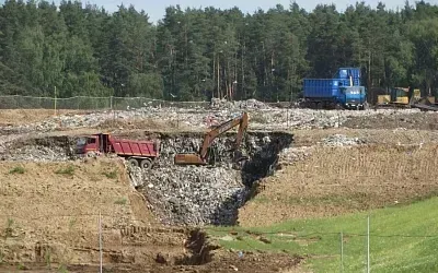На двух концах планеты внезапно образовались глубокие ямы