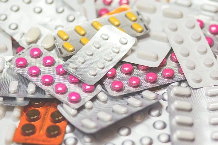 «Ъ»: несколько зарубежных лекарства от онкологии исключат из ОМС в 2024 году