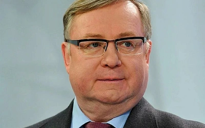 Экс-директор ФСБ выступил против полной блокировки WhatsApp* в России