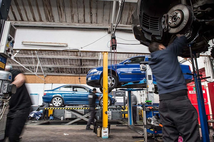 Автосервисы в России столкнулись с дефицитом специалистов