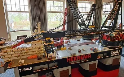 Энтузиаст из Нидерландов построил LEGO-копию крана SSCV Thialf