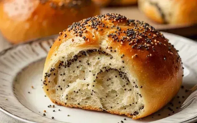 Делаем воздушные булочки с маком