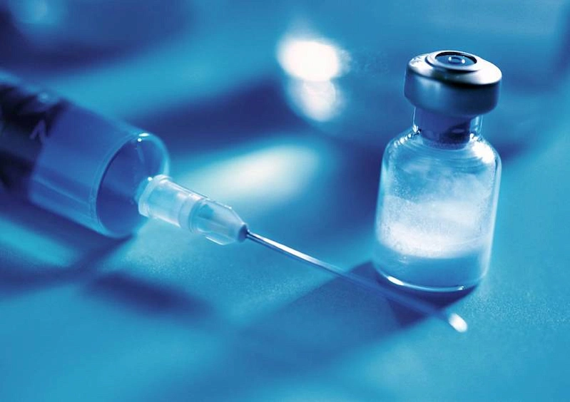 Испытания единой вакцины от COVID-19 и гриппа пройдут в России