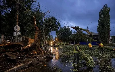 Ураган в Ростове привёл к гибели человека