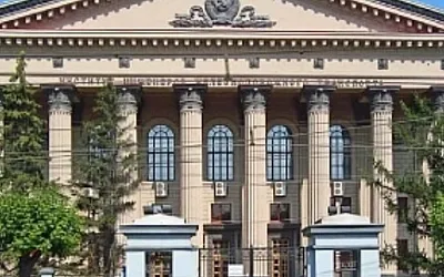 Дипломы выпускников крупного российского вуза оказались под угрозой аннулирования