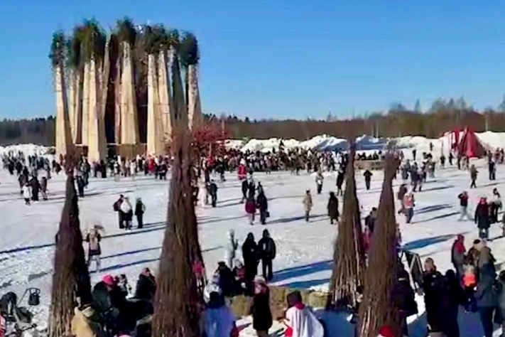 В Никола-Ленивце сожгли сердце Данко и собрали тысячи зрителей