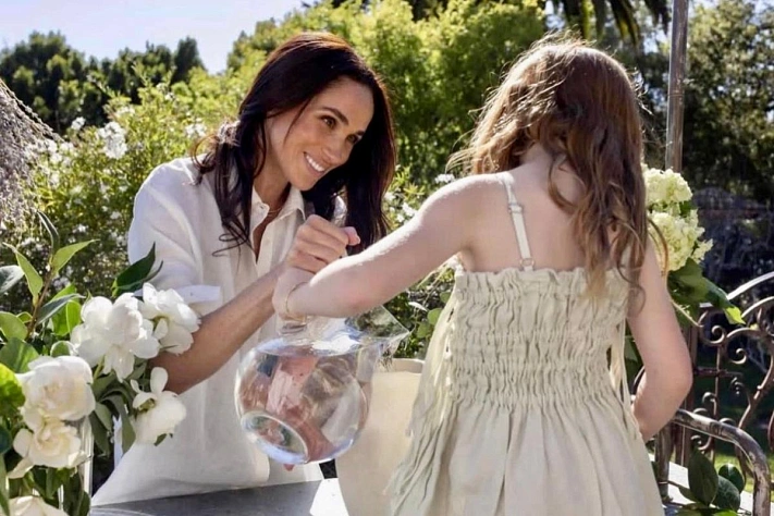 Меган показала новые кадры с Лилибет из дома в Монтесито