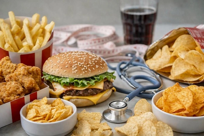 В России предложили ввести налог на фастфуд