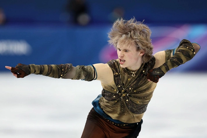 Американский фигурист Илья Малинин выполнил на Олимпиаде сальто назад