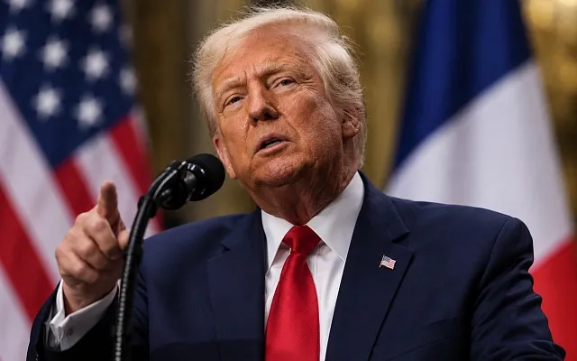 Трамп заявил, что предупреждал Макрона о миграции