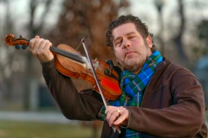 Концерт скрипача отменили из-за ошибки ИИ Google