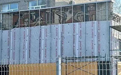 Липецкий губернатор спас советское сграффито
