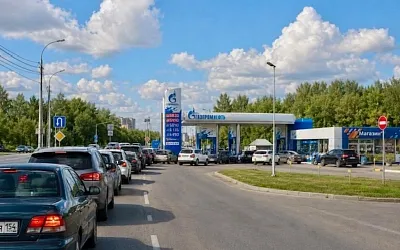 Бензиновая очередь дошла до Новосибирска