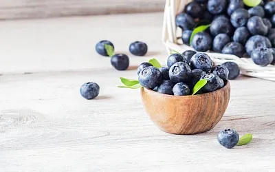 Приготовьте вкусный черничный чизкейк