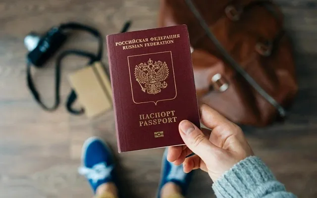 С 2027 года детей уберут из загранпаспортов родителей