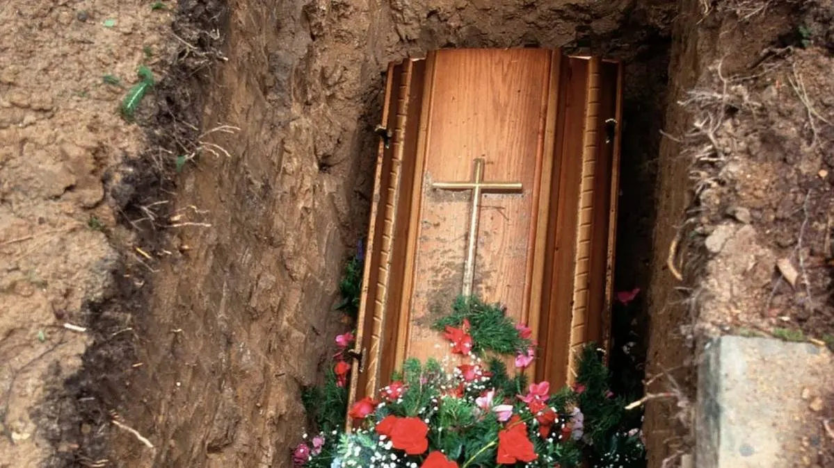 В Московской области для поимки взяточника полиция устроила фиктивные похороны