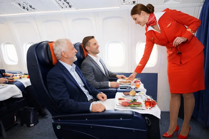 Спрос на бизнес-класс вырос на зарубежных рейсах и снизился внутри России