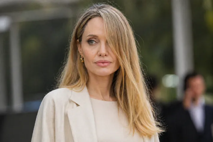 Фото Анджелины Джоли встревожило поклонников