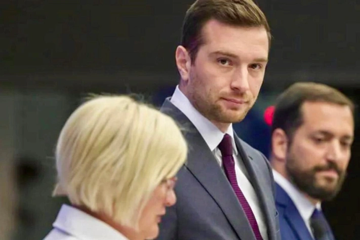 Полиция обыскала штаб-квартиру «Национального объединения» в Париже