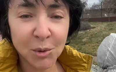 Лолита перебралась на дачу в Болгарию