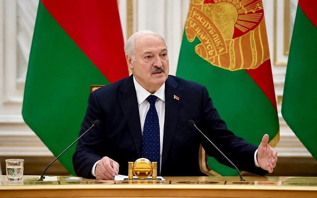 Лукашенко зовёт узбекские семьи в Беларусь